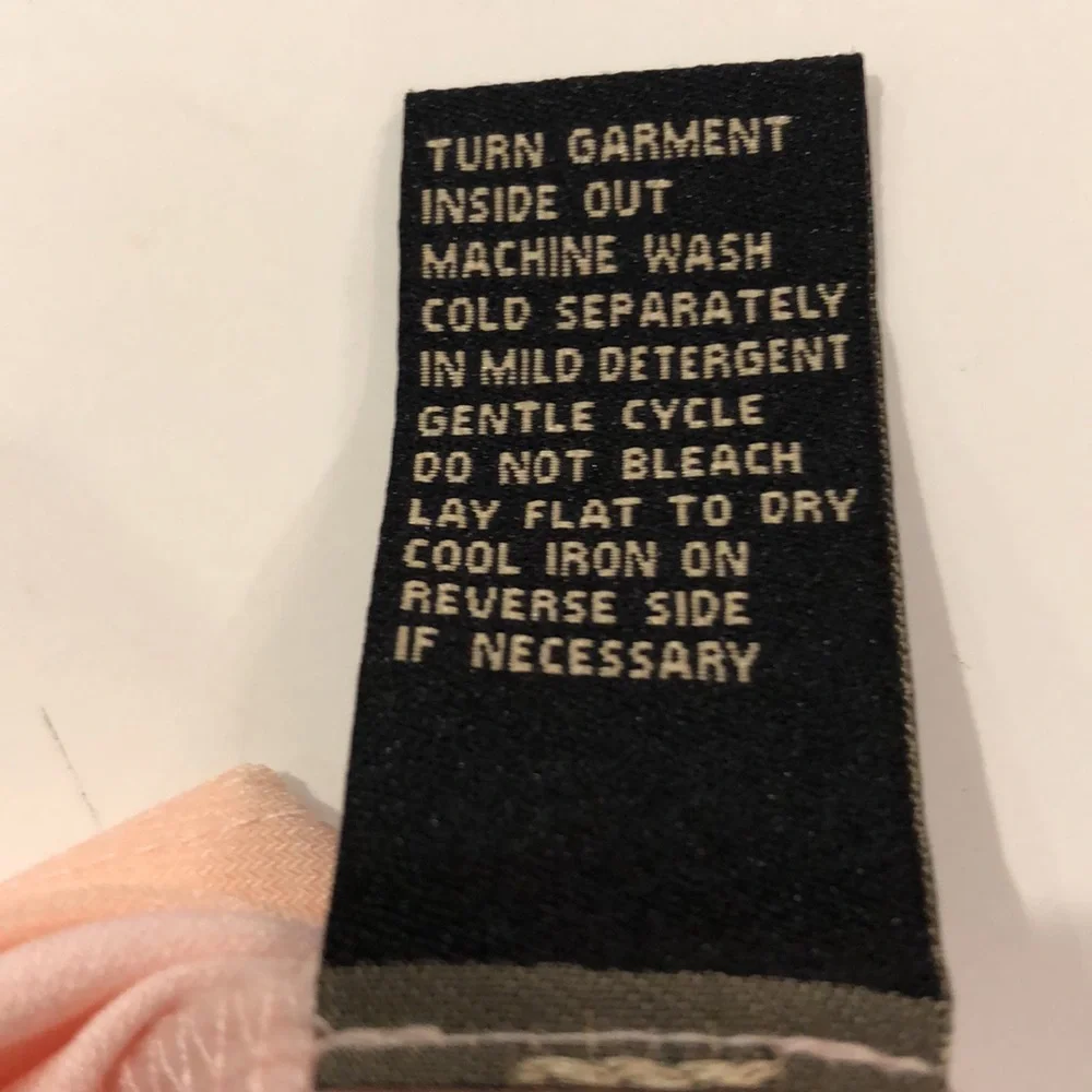 DG2  by Diane Gilman - Peach Short Sleeve Floral Design Top - NWOT Never Used - Picture 7 of 8